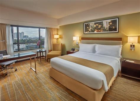 agoda makati hotels|Holiday Inn & Suites Makati .